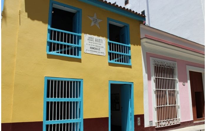 Fachada del Museo Casa Natal de Martí.