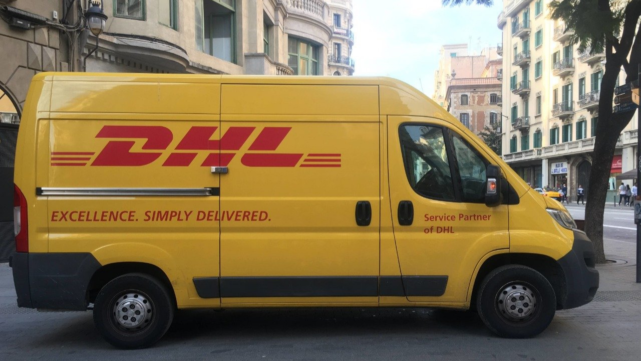 La multinacional DHL reanuda los envíos a Cuba en noviembre