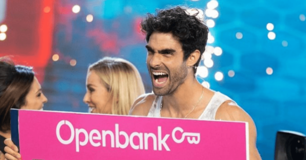 El modelo cubano Juan Betancourt ganó el primer premio de 30.000 euros y un automóvil, en la final del programa español El Desafío. 