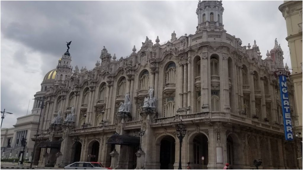 Teatro La Habana comejen