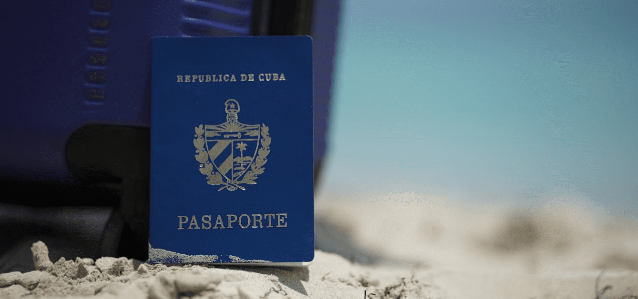 Cubanos deben pedir una visa de transito para entrar a Jamaica
