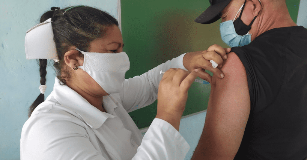 Vacuna cubana contra el dengue estará disponible este año