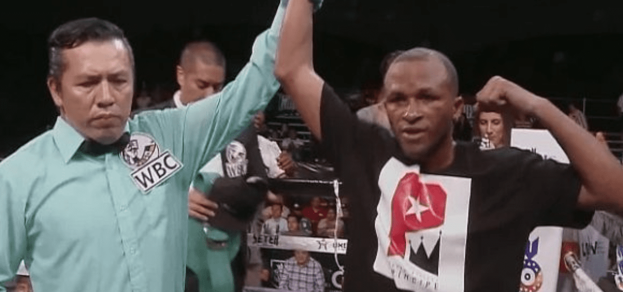 Boxeador cubano Lázaro Álvarez gana 10 asaltos en una sola pelea