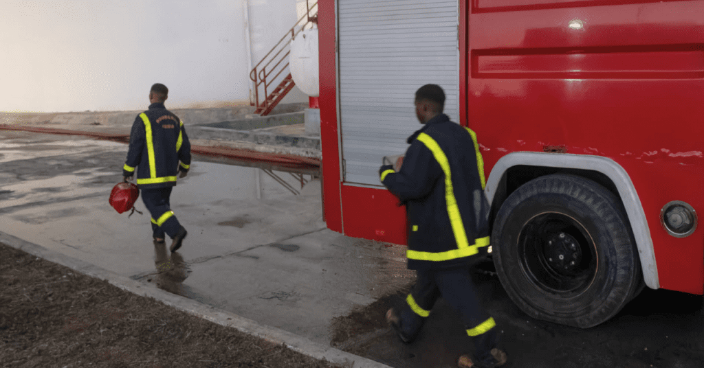 Controlan incendio en puerto de Matanzas debido a explosión de bombas de petróleo