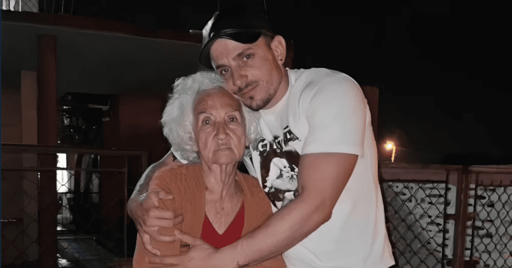 La abuela de tiktok se queda en Cuba, su "nieto" se muda a USA