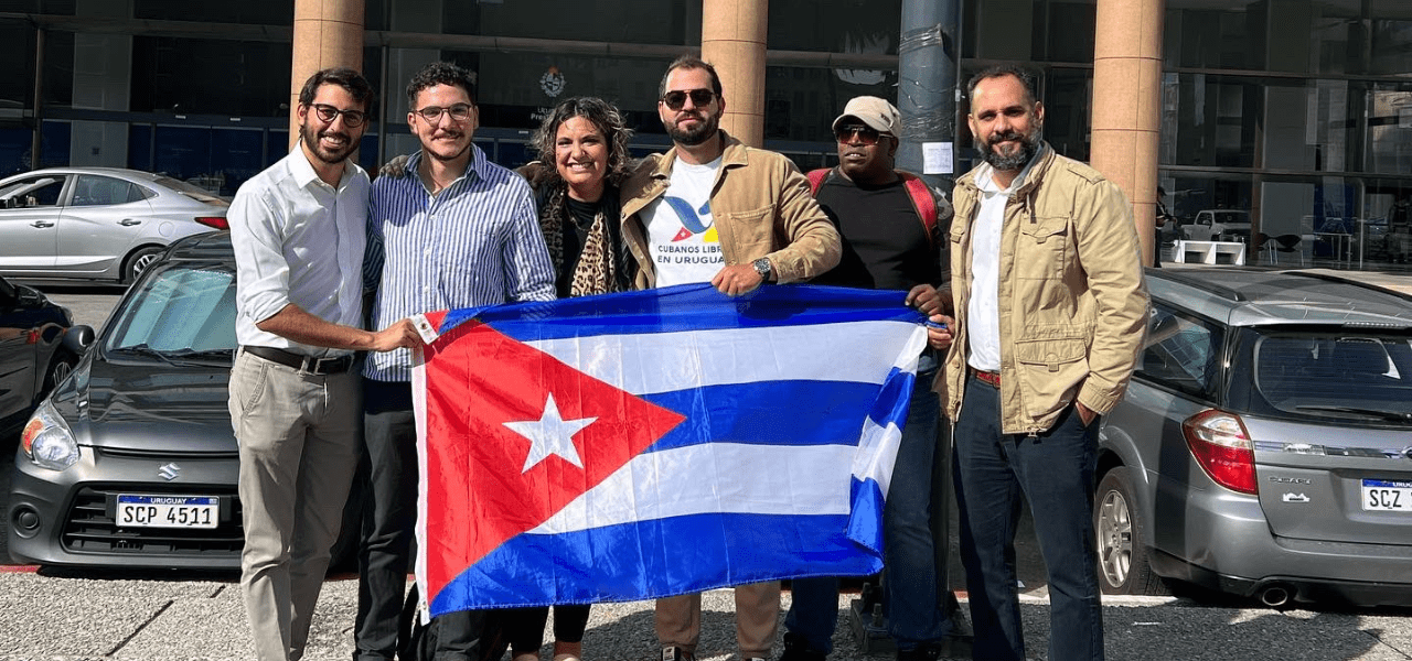 Residencia por arraigo: una nueva oportunidad para cubanos en Uruguay
