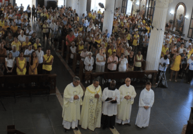 Peregrinos celebran a la Virgen de la Caridad del Cobre en Santiago de Cuba.