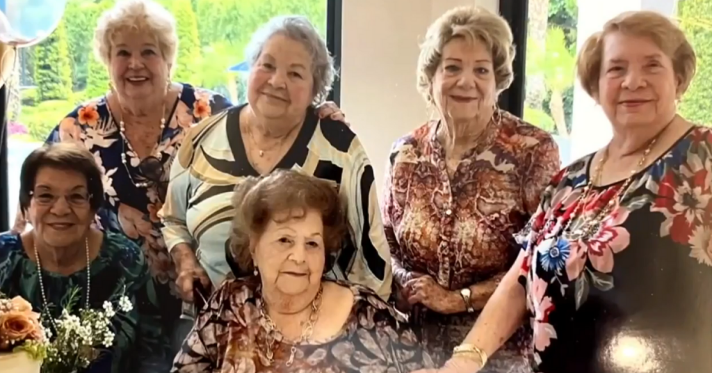 Las seis hermanas cubanas en Florida celebrando 106 años de vida