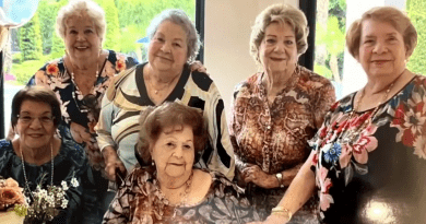 Las seis hermanas cubanas en Florida celebrando 106 años de vida