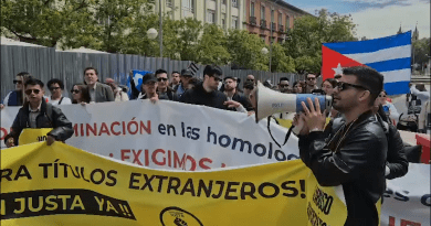 Médicos cubanos exigen agilización del proceso de homologación en España.