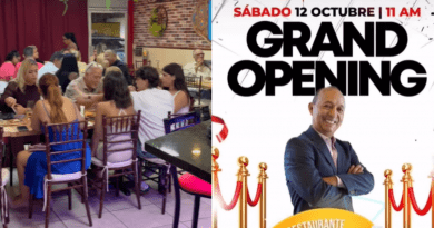 Nelson Gudín en la entrada de su restaurante 'El Callejón del Tarro' en Hialeah.