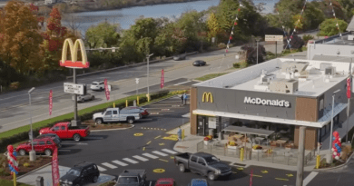 Cubano trabajando en un McDonald's en Estados Unidos