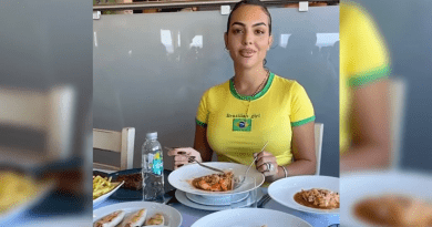 Georgina Rodríguez disfrutando de comida cubana con tostones y ropa vieja.