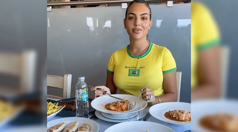 Georgina Rodríguez disfrutando de comida cubana con tostones y ropa vieja.